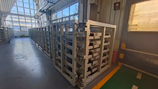 Китайская фабрика Металлические детали для лазерной резки Стеллаж для хранения велосипедов Черная отделка с силовым покрытием U-образная настенная стойка для велосипедов Стойки для велосипедов Решение для хранения велосипедов